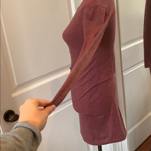 Burgundy long sleeve fitted dress - Picture 3 of 4